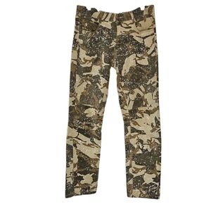 Qruel size 32 waist 100% cotton distressed camo pants with reinforced knees